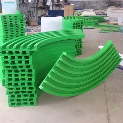 ポリエチレンの摩耗ストリップTのスロット・コンベア プラスチックUHMWPEチェーン ガイド トラック柵