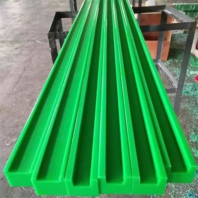 ポリエチレンのコンベヤーの鎖は耐久力のあるUHMWPEの線形ガイド・レールを導く