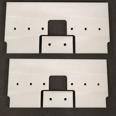 機械で造られるプラスチックはUHMWPEの抗力コンベヤー飛行をパッドを入れる滑り易いスクレーパーに分ける